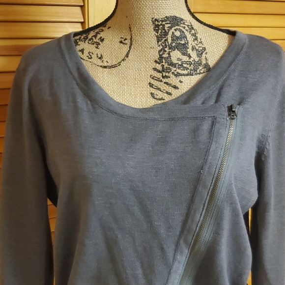 Tracy M Gray Zippered Sweater - Picture 2 of 4